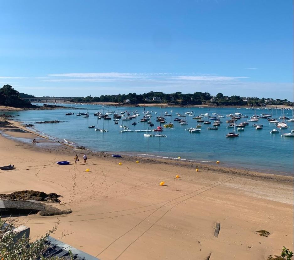 Magnifique Bas De Villa Deux Chambres Situe Pres Des Plages Et Du Golf Saint-Briac-sur-Mer Kültér fotó